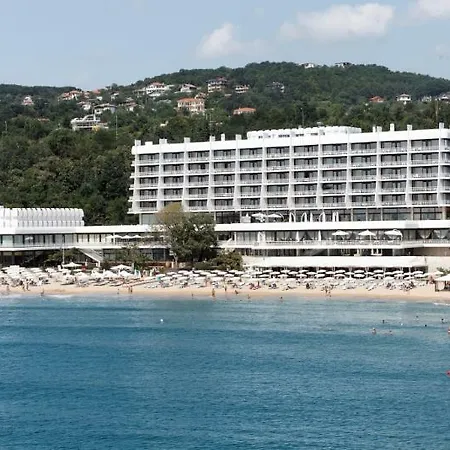 Palace (adults Only) 阳光海滩
