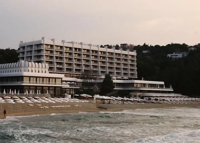 Palace - Half Board Hotel