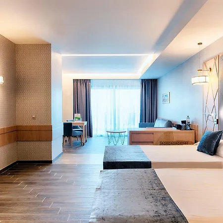 Palace (adults Only) Хотел 3*