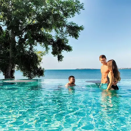 Palace (adults Only) מלון 3*