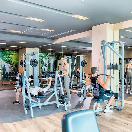 מלון Palace (adults Only) 3*