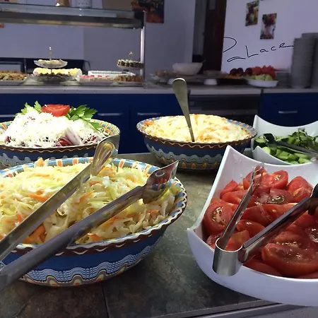 מלון Palace (adults Only) 3*