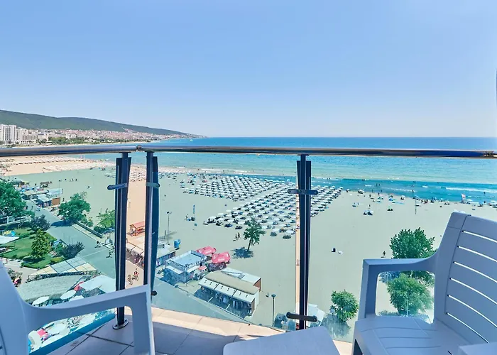 палас - полупансион Хотел